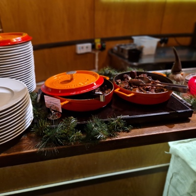 Uppsala Dec 2023 20231209 184907 Blodcancer F Uppsala Julbord Rest Uppsala Saluhall