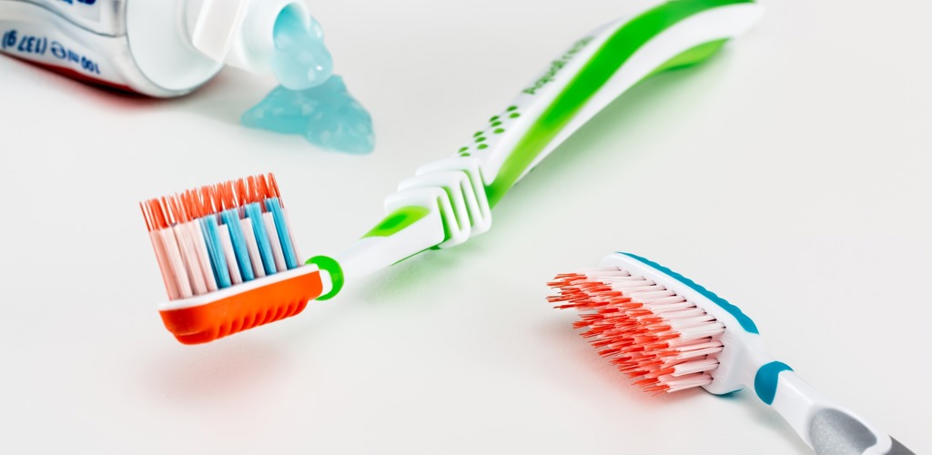 Toothbrush G0db1b4a57 1920