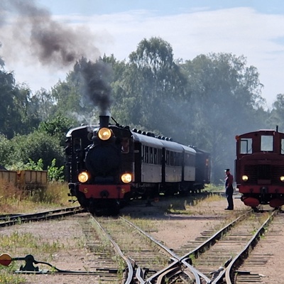 Lennakatten 2024 20240824 141917 Faringe Station Ångtåget Anländer