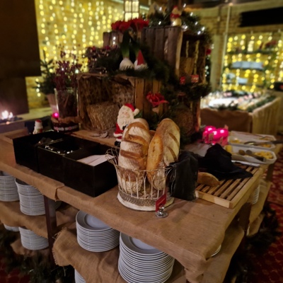 Uppsala Dec 2023 20231209 184918 Blodcancer F Uppsala Julbord Rest Uppsala Saluhall