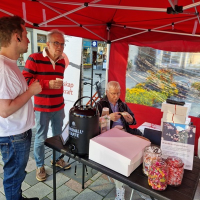 Blodcancerf Ljusmanifestationen 2025 20250903 160623 Besökare O Dan