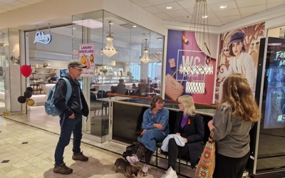 Blodcancerf Uppsala Fikaträff 20 Sept 2025 20250920 140055 Landings Konditori Vi Samlas Utanför