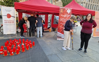 Blodcancerf Ljusmanifestationen 2025 20250903 161850 Vi Tar Emot Besökare Vid Tälten