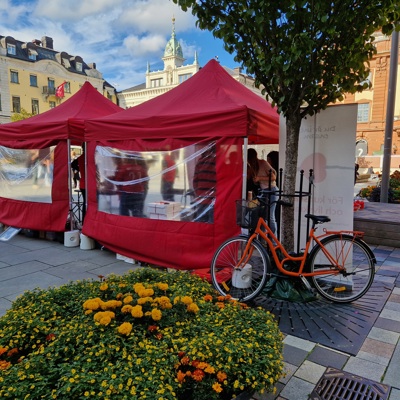 Blodcancerf Ljusmanifestationen 2025 20250903 161608 Tälten Bakifrån